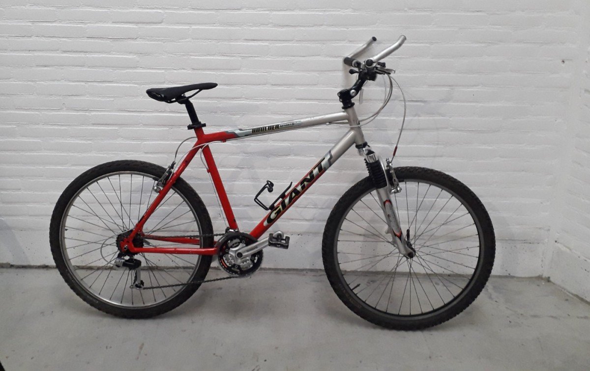 Giant Boulder Rood Glans