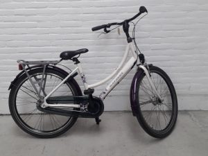 Batavus Streetwise Wit/ Paars Glans 26 Meisjes